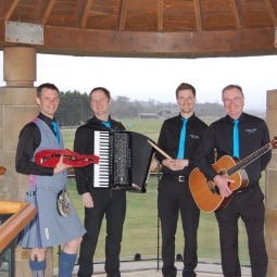 Reel Time Folk Band Entertaining Corporate Clients at the Old Course, St Andrews